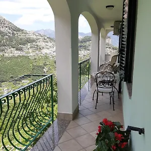  Holiday home Gerry House Italy