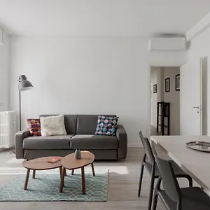  Apartment Amazing 2 Bedrooms Apt - Yellow Line Italy