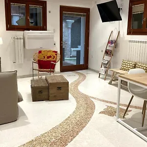 https://ca-dellombra-felice.hotelslidodijesolo.com