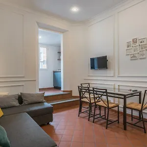 https://altido-colourful-flat-near-spanish-steps.it-romehotels.com