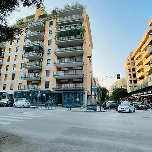 https://wood-white-luxury-home.palermohotels.org